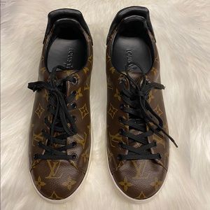 Authentic Louis Vuitton sneakers unisex